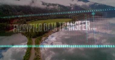 Peninsula, göl yansımalarını ve yüzen verileri gösteren havadan görülebiliyor. Hava, manzara, teknoloji, doğa, veri, ufuk çizgisi, sükunet