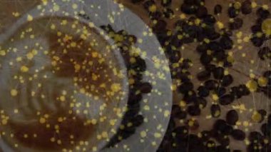 Ahşap masada yüzen beyaz seramik kahve fincanı, düz dizaynlı harita çekirdekleri. Sanat, içecek, kahvaltı, köy, modern, sıcaklık, estetik