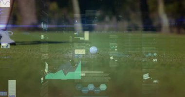 Animasyonlu resimde yeşil çimlerin üzerinde yüzen golf topu analizleri, kulüp başkanı HUD 'yi gösteriyor. Spor, teknoloji, veri görselleştirme, açık hava, hassasiyet, performans, modern