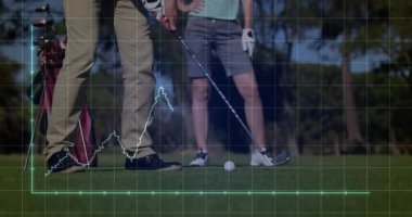 Golf ortakları, yeşil ve ızgara grafiklerinin performans verilerini takip etmek için teknolojiyi kullanıyorlar. Atletik, işbirliği, analitik, açık hava, performans, takım çalışması, modern