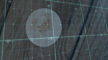 Tahta yüzeyde görünen dijital tarama cihazları turkuaz ızgara ve benekli kaplama gösteriyor. Gelecek, teknoloji, arayüz, kesinlik, navigasyon, yenilik, yüksek teknoloji