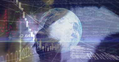 Veri işleme ve küre üzerinde at resmi. küresel iş ve dijital arayüz kavramı dijital olarak oluşturulmuş görüntü.