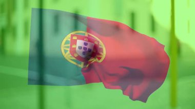 Yeşil kırmızı çizgili ve canlandırmalı armalı Portekiz bayrağı dalgalanıyor. Canlı, vatansever, sembolizm, kumaş, hareket, ulusal, grafik