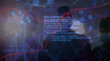 Cerrahlar, DNA sarmal görüntüleriyle ameliyathanede holografik tıbbi veri arayüzünü manipüle ediyorlar. Tıbbi, yenilik, teknoloji, araştırma, fütüristik, sağlık, işbirliği