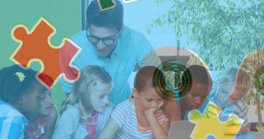 Laptop kullanan çeşitli okul çocukları ve öğretmenlerin bulmaca parçaları. otizm farkındalık ayı ve dijital olarak üretilen görüntü konsepti.