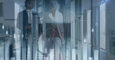 İki farklı iş adamının finansal veri işleme görüntüsü. Küresel iş, finans, veri işleme ve dijital arayüz kavramı dijital olarak oluşturuldu.