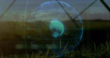 AR arayüzü çubuk çizelgeleri ve grafikleri gösterirken mavi-yeşil holografik küre merkezde yüzüyor. Fütüristik, görselleştirme, teknoloji, veri, çevre, yenilik, dijital