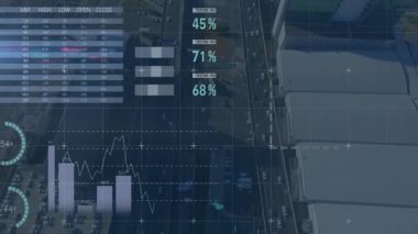 HUD otoyol üzerinde animasyon, dünya haritasını işaretleme, pasta grafikleri, bar grafikleri, şamdanlar. Teknoloji, veri analizi, dijital haritalama, altyapı, şehir planlaması, iş zekası, görselleştirme