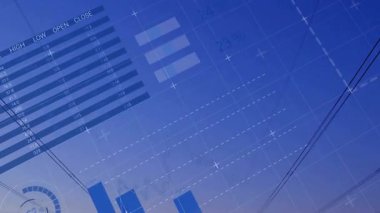 Gün batımı gradyanı üzerinde mavi veri örtüsü olan iletim kuleleri ve elektrik hatları görülüyor. Teknolojiler, altyapı, veri görselleştirme, dijital, modern, endüstriyel, analitik