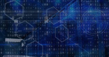 Arka plandaki bilgisayar sunucuları üzerinden ikili kodlama veri işleme resmi. küresel internet güvenliği, veri işleme ve dijital arayüz konsepti dijital olarak oluşturulmuş görüntü.