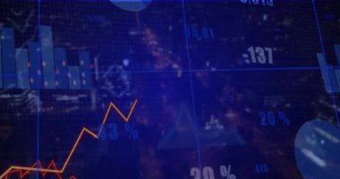 Bulanık şehir silueti üzerinde dalgalanan sarı çizgi grafiği mavi ızgarada sayısal etiketleri gösteriyor. Veri görselleştirme, finansal analizler, dijital gösterge paneli, kentsel çevre, teknoloji, veri içgörüleri, bilgi grafikleri