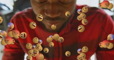 Yüzen emoji küreleri ekose arka planda sürükleniyor, gölgeler sergileniyor pazarlama duyguları sergiliyor. Kaprisli, anlamlı, canlı, neşeli, modern, dinamik, renkli.