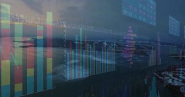 Kıyı gündoğumu sahnesinde katmanlı çubuk grafikleri ve verileri olan saydam finansal tablolar. Dijital, analitik, modern, iş, manzara, yenilikçi, gelecekçilik
