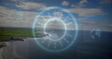 Sahil tarım arazisi üzerinde yüzen dairesel HUD örtüsü şeffaf şebeke panelleri gösteriyor. Gelecek, kıyı, hava, manzara, teknoloji, arayüz, navigasyon