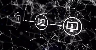 Akıllı telefon dizüstü bilgisayar masaüstü simgeleri ile düğümler aracılığıyla bağlanan dijital ağ görüntüleniyor. Teknoloji, bağlantı, siber alan, arayüz, yenilik, dijitalleştirme, veri