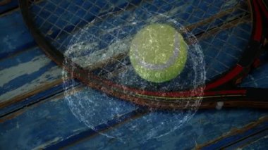 Dijital ağ, tenis topunun üzerine yansıtılan, kırık mavi ahşap yüzey, 3 boyutlu görüntüleme. Spor, yenilik, teknoloji, fütüristik, atletik, açık hava, canlı
