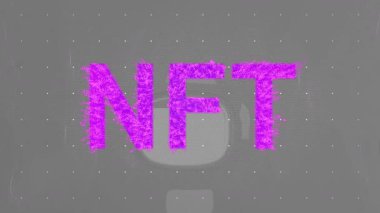 NFT harfleri morumsu pikseller ve arızalı kenarlardan oluşmakta, gri kablo üzerinde üç boyutlu render şeklinde yüzmektedir. Futuristik, dijital, soyut, teknoloji, yenilik, sanal, neon