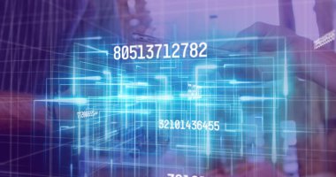 Akıllı telefondan ödeme yapan farklı insanların veri işleme görüntüsü. küresel finansman, bilgisayar ve dijital arayüz kavramı dijital olarak oluşturulmuş görüntü.