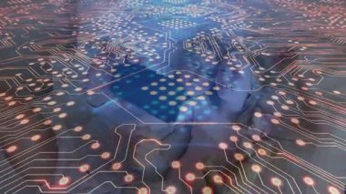 Anne kızını yatakta kucaklıyor, teknolojik yenilik teması için parlayan devre örtüsü sergiliyor. Aile, şefkat, bağlantı, yenilik, akıl hocalığı, konfor, teknoloji