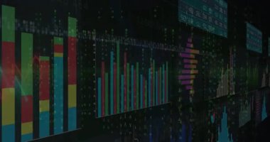 Dijital gösterge paneli, koyu UI 'de ikili kaplama üzerinde saatli paneller bulunan çoklu çizelgeleri gösterir. Gelecek, teknoloji, veri, analiz, arayüz, görselleştirme, siber