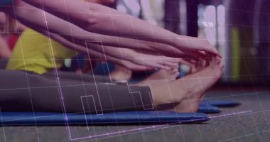 Üç kadın fitness stüdyosunda ileri kavisli esneme gösterisi yapıyor, şebekeyi ve grafiği üst üste koyuyorlar. Sağlık, esneklik, egzersiz, sağlık, eğitim, motivasyon, canlılık