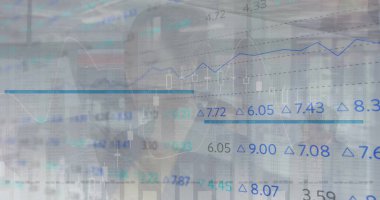 Ofisteki çeşitli iş adamlarıyla ilgili finansal veri işleme resmi. küresel finansman, bilgisayar ve dijital arayüz kavramı dijital olarak oluşturulmuş görüntü.