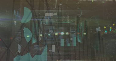 Matematiksel denklemler ve gece trafiği ile ekranlara karşı istatistiksel veri işleme. küresel iş ve teknoloji kavramı