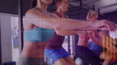 Fitness grubu spor salonunda kardiyo makineleri üzerinde egzersiz yapıyor, çizgi grafikleri ve animasyon bar çizelgeleri ile. Egzersiz, eğitim, sağlık, teknoloji, performans, motivasyon, sağlık
