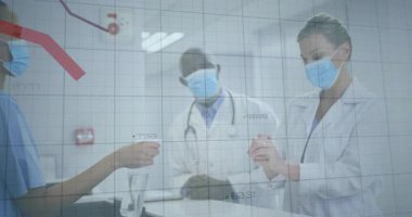 Klinikteki çalışma alanını dezenfekte eden tıbbi ekip kırmızı çizgili grafikle kaplıyor. Sağlık, işbirliği, profesyonellik, steril, tanı, analiz, hijyen