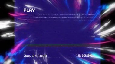 Tarama çizgileriyle çalışan Retro VHS oynatma arayüzü, renkli ışık çizgileri, tarih etiketleri. Vintage, digital art, glitch effect, neon, nostalji, elektronik, soyut