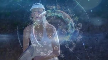 Teknolojik uzayda omzunun üzerinden bakan bir kadın, ağ düğümleriyle holografik dünya küresi sergiliyor. Gelecekçi, yenilikçi, bağlantı, dijital, teknoloji, güçlendirme, siber