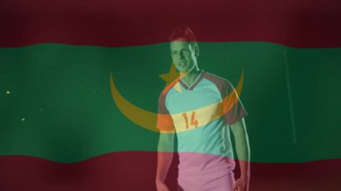 Stüdyoda çömelmiş spor forması ve parçacıklarla dijital bayrak animasyonu sergileyen erkek sporcu. Dinamik, enerjik, vatansever, modern, rekabetçi, enerjik, atletik