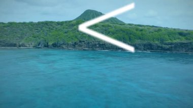 Okyanustan yükselen kayalık yamaçlarda düz tasarım içinde yüzen geometrik semboller var. Deniz manzarası, kıyı manzarası, doğa, huzur, illüstrasyon, geometrik