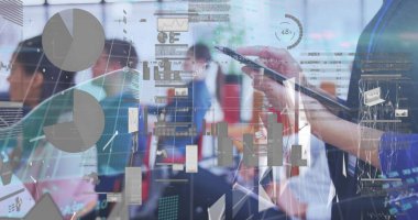 İş adamlarının veri işleme görüntüsü. küresel bağlantılar, iş dünyası, dijital arayüz, teknoloji ve ağ konsepti dijital olarak oluşturulmuş görüntü.