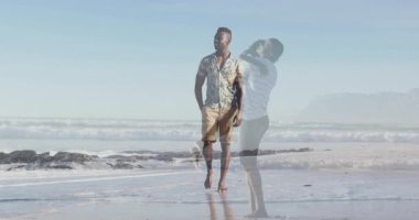 Sahilde çıplak ayakla yürüyen aile, animasyon sağlık çizelgeleri ve kalp simgeleri gösteriyor. Dayanıklılık, canlılık, macera, deniz kenarı, eğlence, bağlantı, neşe