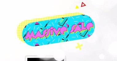 Çalışma alanının üzerinde yüzen, pop-art cyan hap şeklinde satış paneli, dizüstü bilgisayar, kupa, defter. Canlı, modern, retro, enerjik, yaratıcı, renkli, minimalist