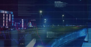 Şehir manzarası üzerinde veri işleme resmi. küresel iş ve dijital arayüz kavramı dijital olarak oluşturulmuş görüntü.