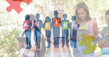 Tablet kullanan öğrencilerin üzerine renkli yapboz parçaları ve otizm metinleri. otizm, öğrenme güçlüğü, destek ve farkındalık kavramı dijital olarak oluşturulmuş görüntü.