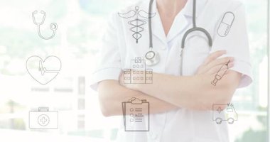 Klinikte kolları çapraz duran kadın doktor, üst üste yerleştirilmiş steteskop ve EKG simgeleri gösteriyor. Tıbbi, sağlık, profesyonel, klinik, tanı, önleme, ilaç