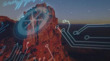 Gün batımında kanyondan hızla yükselen kumtaşı kulesi neon-mavi HUD ve ızgara örtüsünü gösteriyor. Jeoloji, açık hava, dijital, geleceksel, manzara, macera, gerçekçilik