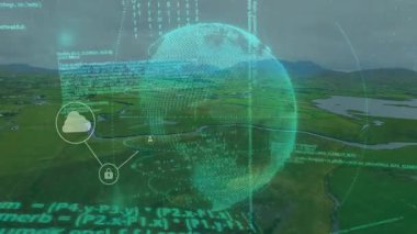 Tarım arazisi üzerinde süzülen 3D dijital ağ küresi, teknoloji simgesi düğümlerini akış koduyla birleştiriyor. Teknoloji, bağlantı, yenilik, dijital, kırsal, altyapı, ağ