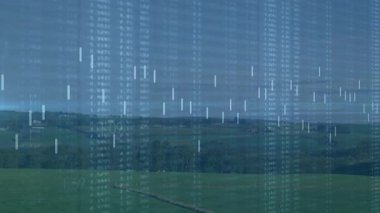 Kırsal panorama şeffaf şamdan çizelgeleri ve yanan veri çizgileriyle kaplanıyor. Peyzaj, teknoloji, analitik, kırsal, finans, yenilik, doğa