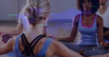 Grup, sağlıklı yaşam stüdyosunda yoga çalışmalarına başladı, yüzen ızgara ve sayısal veri örtüsüyle. Farkındalık, denge, dinginlik, fitness, uyum, rahatlama, meditasyon