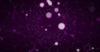 Beyaz düğümler ve parlak morumsu küreler içeren mor arkaplan üzerinde ağ deseni canlandırması. Fütürist, siber, bağlantı, dijital, soyut, geometrik, teknoloji