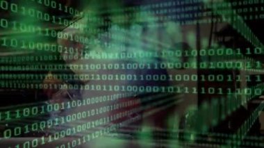 Programcı, ikili kodlama altında masada kodlama takıyor, teknoloji beyin modelini gösteriyor. Teknoloji, yenilik, siber güvenlik, dijital, istihbarat, donanım, çalışma ortamı