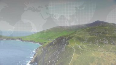 3D çizim, sarmal uçurum yolunu gösteriyor. Radar şebekesinin altında çimenli kayalık yamaçlara sarılıyor. Kıyı manzarası, engebeli arazi, yamaç tarımı, okyanus manzarası, uçurum kenarı, topoğrafya, doğal güzellik.