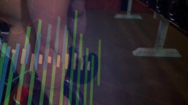 Kaldıraç kaldırma halteri, beden eğitimi dersinde ağırlık tablasının üzerini gösteren çizelgeyi gösteriyor. Güç, zindelik, eğitim, kararlılık, yoğunluk, sağlık, kardiyo