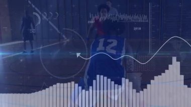 Animasyon spor analitik verileri ve grafikleriyle sahada yer almak için mücadele eden üç oyuncu. Atletik, rekabetçi, modern, takım çalışması, dinamik, fitness, teknoloji