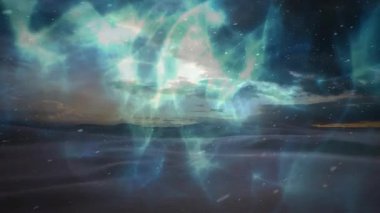 Aurora Borealis gökyüzünde dans ediyor, düz dizaynla sürüklenen rüzgarlarla buzlu ovalara yansıyor. Göksel, kış, sükunet, büyülü, manzara, doğal, mistik