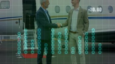 İş adamları özel jetin yanında havaalanı pistinde el sıkışıyor ve mali veriler üst üste biniyor. Şirket, profesyonellik, alım-satım, yenilik, teknoloji, başarı, ortaklık